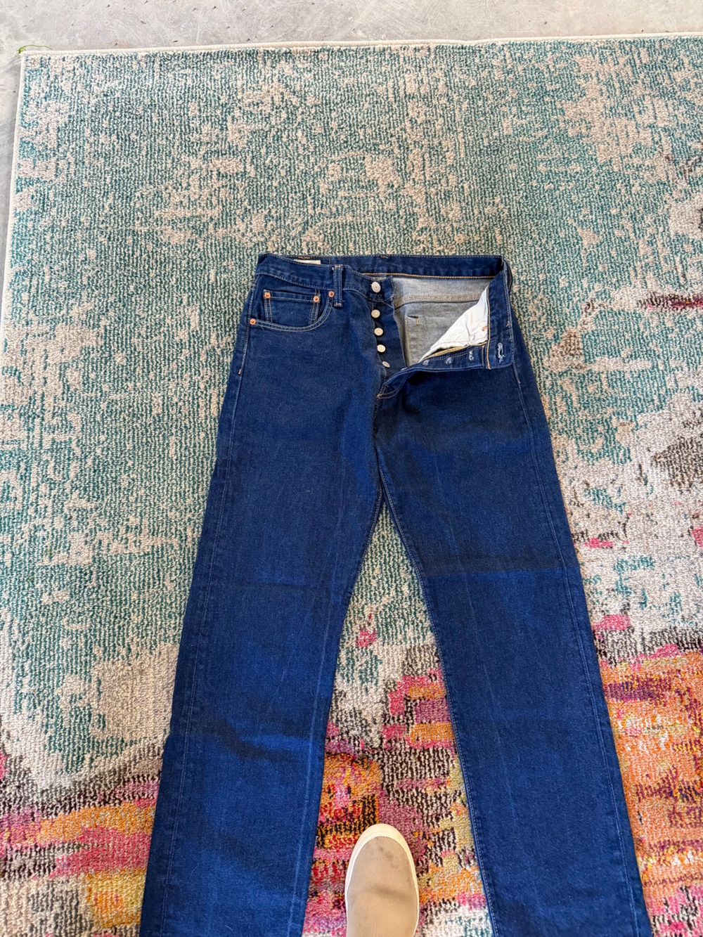 Levi's 501 '93 Men's Straight Leg Jeans in 32x32 The Walls-dark wash - Picture 4 of 7